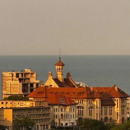 3 Camere-rooms, Centru Daire Köstence