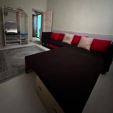 3 Camere-rooms, Centru 콘스탄차
